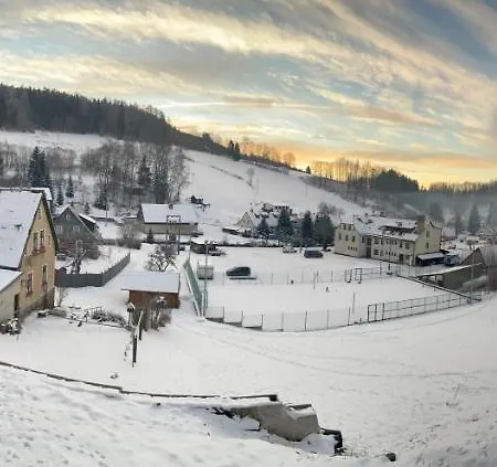 Rodinny Dum Na Slunecni Strani Dolni Dvur Exterior photo
